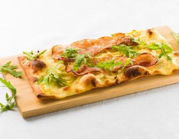 Elsäßer Flammkuchen Elsäßer Flammkuchen