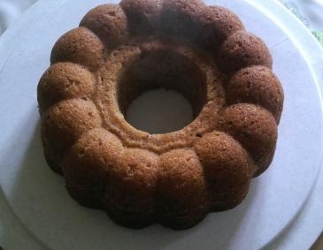 Apfel-Walnuss-Guglhupf Apfel-Walnuss-Guglhupf
