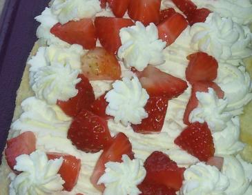 Erdbeerroulade Erdbeerroulade