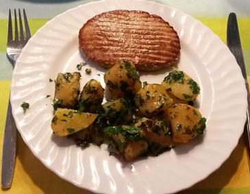 Gegrillte Putenfleischlaibchen Gegrillte Putenfleischlaibchen