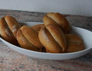 Weizenbrötchen Weizenbrötchen