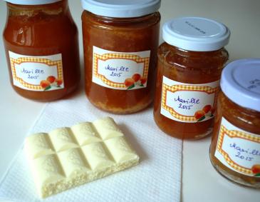 Marillenmarmelade mit weißer Schokolade Marillenmarmelade mit weißer Schokolade