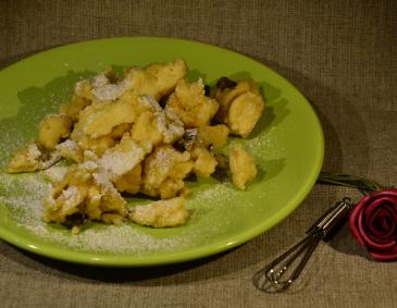 Kaiserschmarren mit Rosinen Kaiserschmarren mit Rosinen