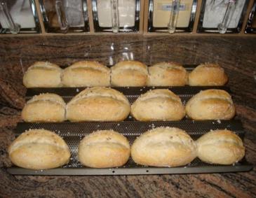 Herzhaftes Gebäck aus Germteig Herzhaftes Gebäck aus Germteig