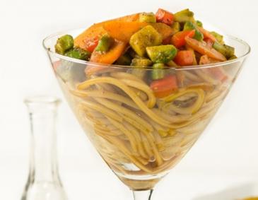 Chinesischer Sommernudelsalat