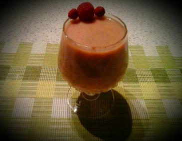Himbeer-Mandel Smoothie Himbeer-Mandel Smoothie