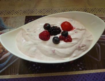 Topfencreme mit Früchten Topfencreme mit Früchten