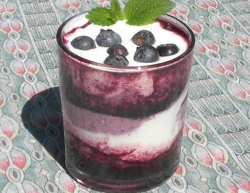 Heidelbeer Schichtdessert Heidelbeer Schichtdessert