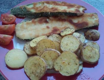 Gebackene Zucchini mit Ofenkartoffelscheiben Gebackene Zucchini mit Ofenkartoffelscheiben