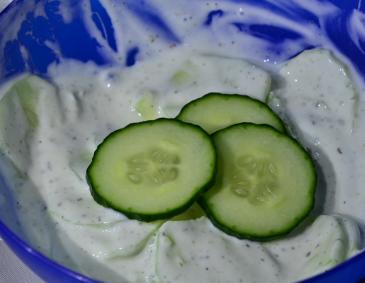 Gurkensalat mit Joghurt Gurkensalat mit Joghurt