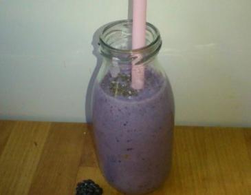 Chia-Brombeer-Shake Chia-Brombeer-Shake