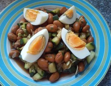 Zucchini-Wachtelbohnensalat Zucchini-Wachtelbohnensalat