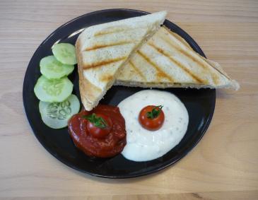 Sandwich Toast mit Bavaria Blu Sandwich Toast mit Bavaria Blu