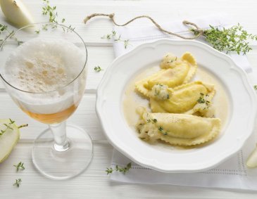 Fruchtige Käseravioli mit Nussbutter