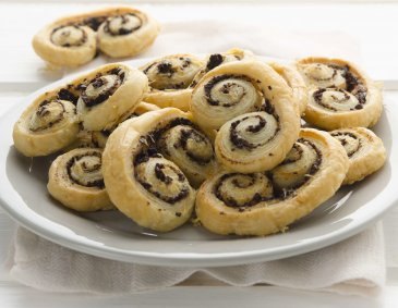 Oliven-Sardellen-Schweinsohren
