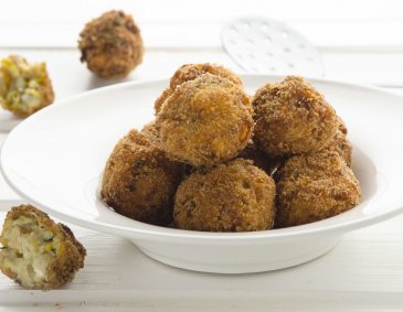 Zucchini-Feta-Bällchen