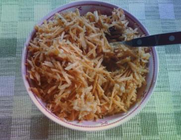 Süßer Karottensalat mit Kokosöl Süßer Karottensalat mit Kokosöl