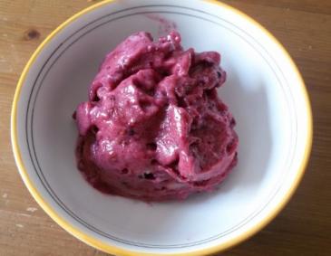 Brombeer-Eis Brombeer-Eis