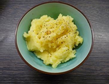 Grobes Kartoffelpüree mit Käse Grobes Kartoffelpüree mit Käse