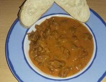 Cremiges Rindsgulasch Cremiges Rindsgulasch