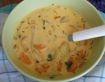 Gemüsesuppe mit Rosmarin Gemüsesuppe mit Rosmarin