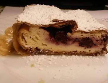 Brombeer-Topfen-Strudel Brombeer-Topfen-Strudel