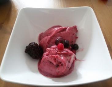 Waldbeereneis vegan Waldbeereneis vegan