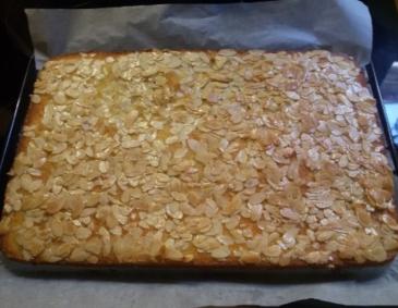 Butterkuchen mit Mandeln Butterkuchen mit Mandeln