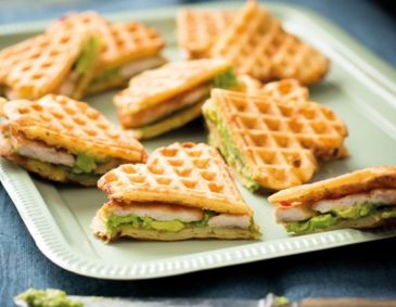 Waffel-Burger mit Huhn Waffel-Burger mit Huhn