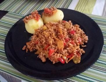 Letscho mit Faschiertem Letscho mit Faschiertem