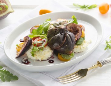 Balsamico-Feigen mit Rucola und gratiniertem Ziegenkäse Balsamico-Feigen mit Rucola und gratiniertem Ziegenkäse