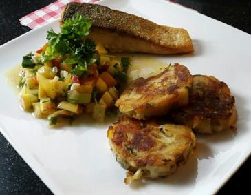 Lachsfilet an Nektarinen-Salsa Lachsfilet an Nektarinen-Salsa