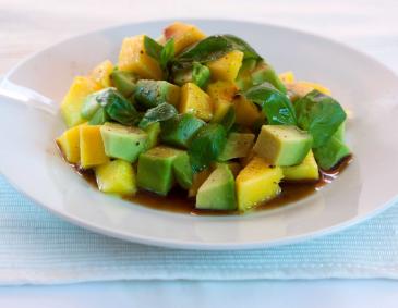 Mango-Avocado-Salat mit Balsamicodressing Mango-Avocado-Salat mit Balsamicodressing