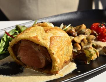 Schweinsfilet im Blätterteig Schweinsfilet im Blätterteig