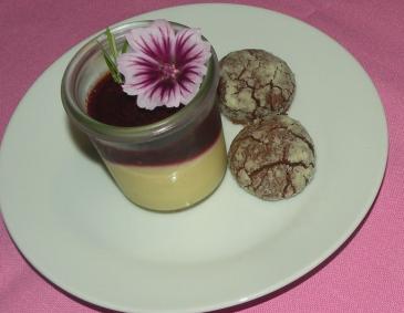 Panna Cotta mit Brombeeren Panna Cotta mit Brombeeren