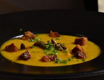 Kürbiscremesuppe mit Croutons Kürbiscremesuppe mit Croutons