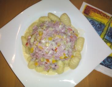 Gnocchi in Zucchini-Schinken-Sauce Gnocchi in Zucchini-Schinken-Sauce