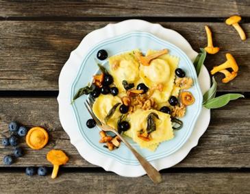 Ravioli mit Eierschwammerl-Ricotta-Fülle Ravioli mit Eierschwammerl-Ricotta-Fülle