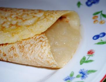 Sigrids Apfelpalatschinken mit Apfelmusfüllung Sigrids Apfelpalatschinken mit Apfelmusfüllung
