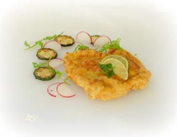 Putenschnitzel in Bierteighülle Putenschnitzel in Bierteighülle