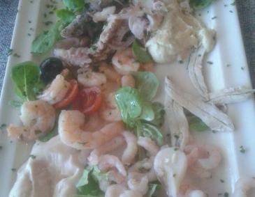 Kalte Fischvorspeisenplatte Kalte Fischvorspeisenplatte