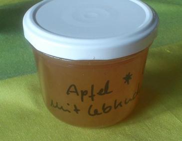 Apfelgelee mit Lebkuchengewürz Apfelgelee mit Lebkuchengewürz