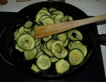 Schnelle Zucchinibeilage Schnelle Zucchinibeilage