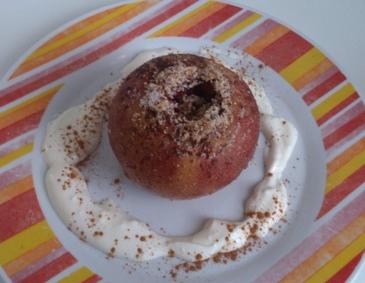 Bratapfel mit süßer Sauce Bratapfel mit süßer Sauce