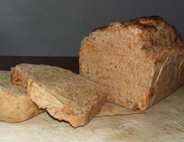 Karotten-Vollkornbrot Karotten-Vollkornbrot
