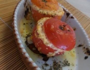 Gefüllte Tomaten mit Schafkäse Gefüllte Tomaten mit Schafkäse
