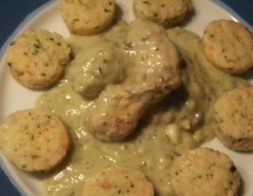 Hühnerflügel in Gurken-Senf-Rosmarinsauce Hühnerflügel in Gurken-Senf-Rosmarinsauce