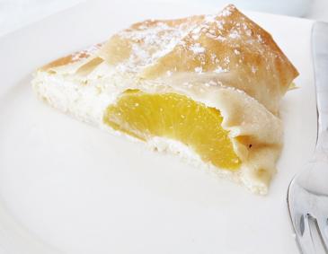 Topfenstrudel mit Pfirsich Topfenstrudel mit Pfirsich