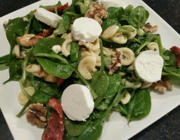 Nudelsalat mit Ziegenkäse Nudelsalat mit Ziegenkäse