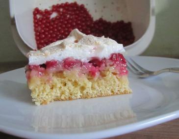 Schneller Ribiselkuchen mit Schneehaube Schneller Ribiselkuchen mit Schneehaube